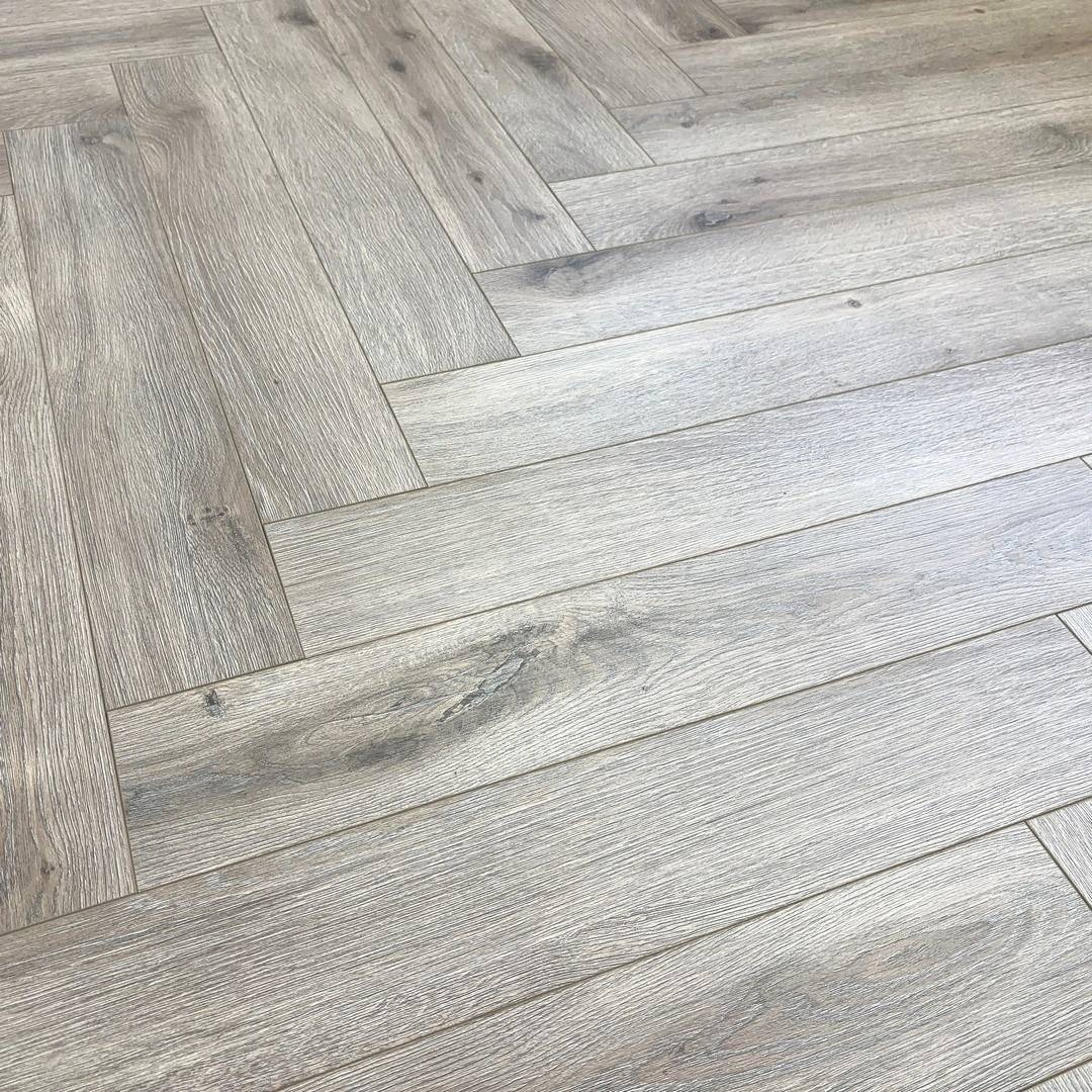 Embrace Herringbone Laminate Flooring Cappuccino Oak 12mm - Image 3