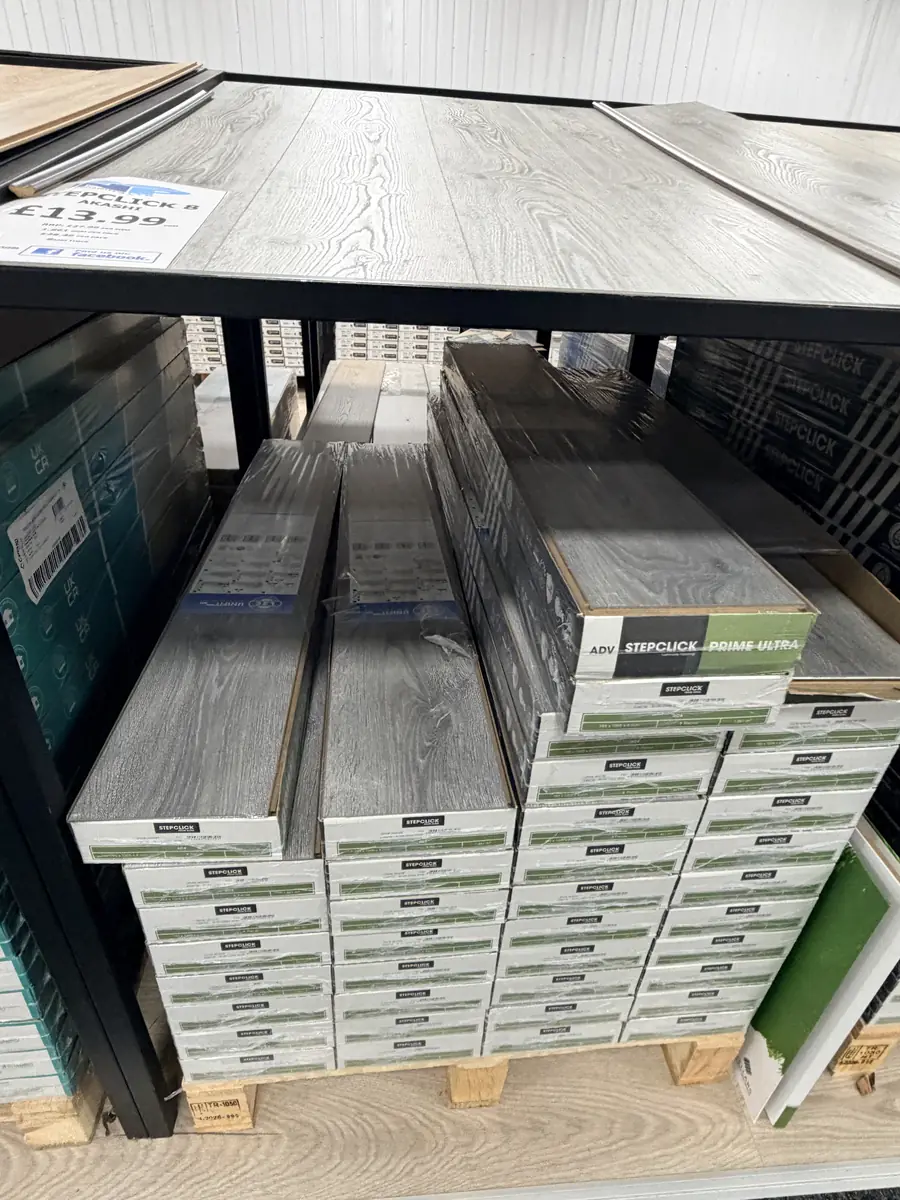 Step Click 8 Akashi Laminate at N&P Flooring showroom