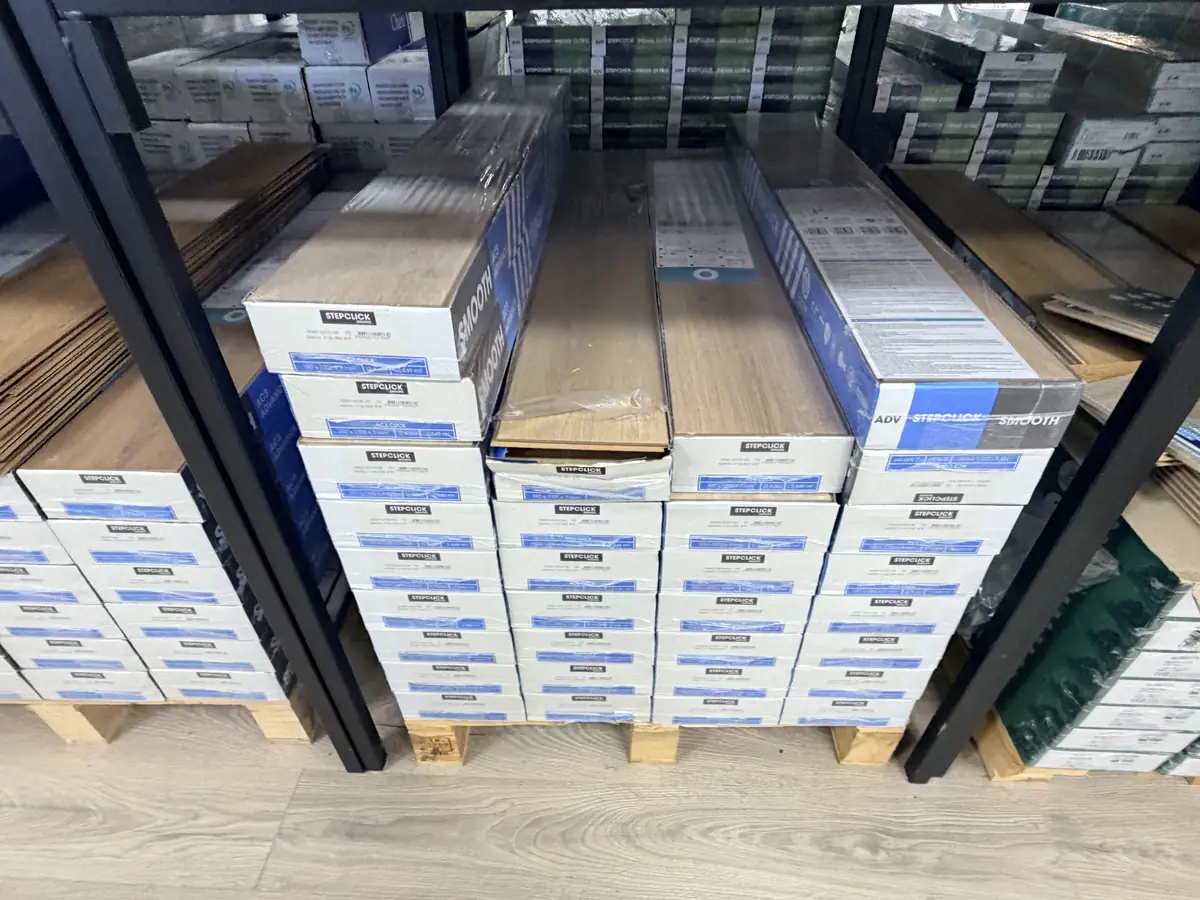 Step Click Smooth Canyon Oak Laminate at N&P Flooring showroom